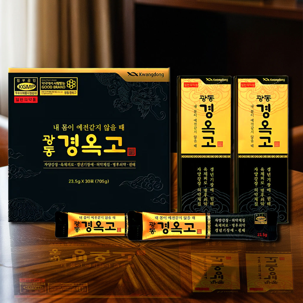 K-YAK.COM에서미국에서 구매가 가능한 경옥고 한국 전통 영양 홍삼 진액 스틱형 테이블위에